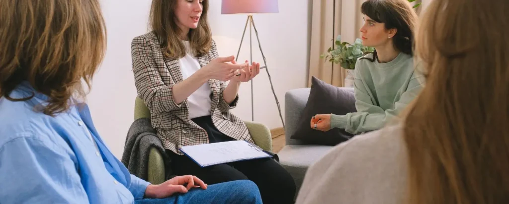 Mental health support community in Bangkok – BCIWC.